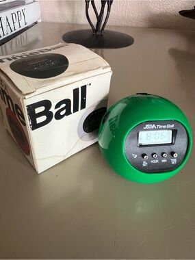 Vintage JS&A circular Digital Alarm Clock - Green